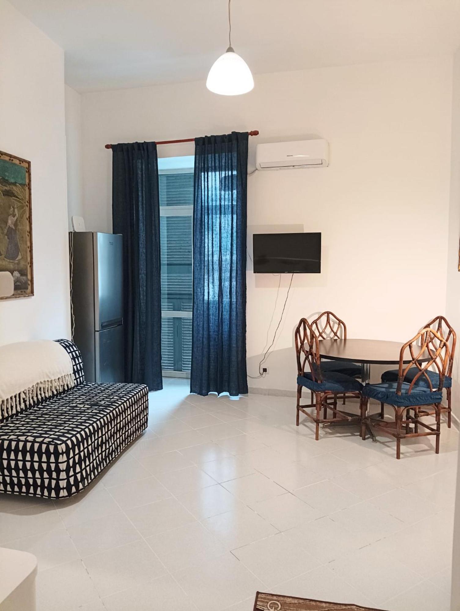 Valerio'S Flat Apartment Pozzuoli Bagian luar foto