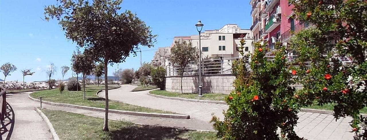 Valerio'S Flat Apartment Pozzuoli Bagian luar foto