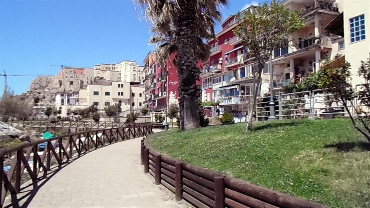 Valerio'S Flat Apartment Pozzuoli Bagian luar foto