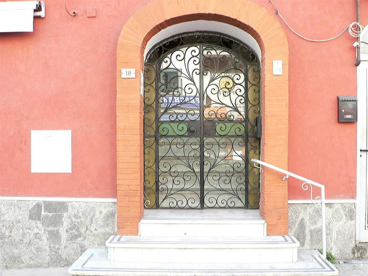 Valerio'S Flat Apartment Pozzuoli Bagian luar foto